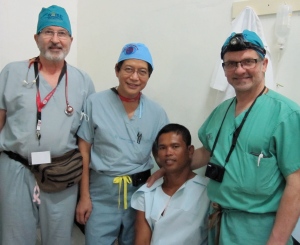 From Left to Right: Dr. Richard Bucks, Dr. Jose Prudencio, Fernando, and Dr. Paul Stouffer before surgery
